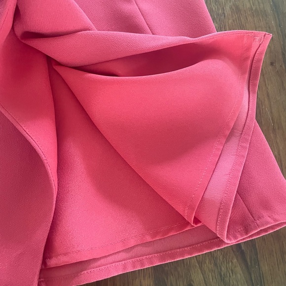 Club Monaco - Picture 2 of 5